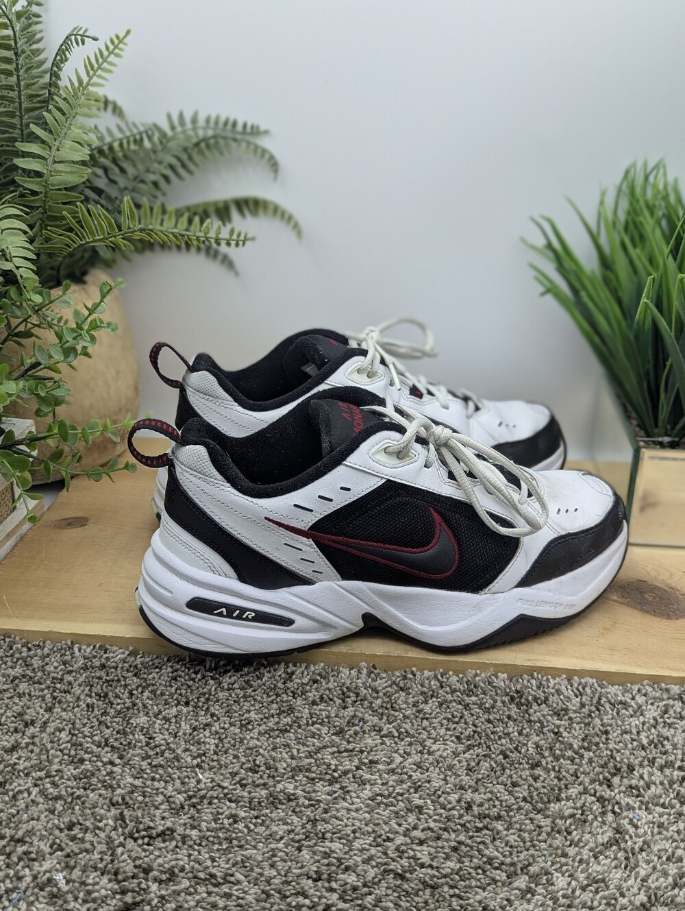 Nike Air Monarch Mens Size 9 Leather Walking Training Gym Shoes Casual Comfort - Picture 3 of 7